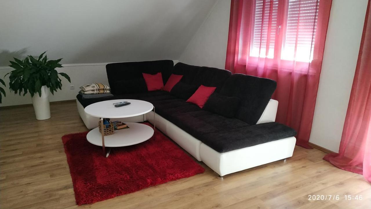 Ferienwohnung Valerie 에텐하임 외부 사진