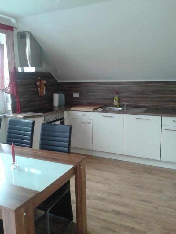 Ferienwohnung Valerie 에텐하임 객실 사진